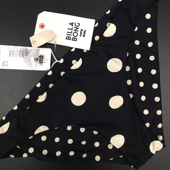 SOLD 🔴 Billabong reversible polka dots!!!! - Picture 1 of 2